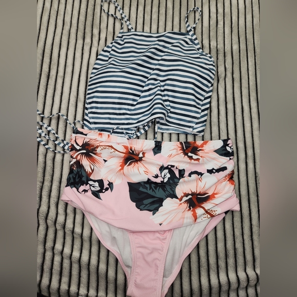 NWOT Striped Tie Back Bikini Set Size large - Picture 7 of 16